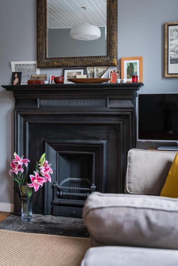 Kings Stables, Grassmarket Villa เอดินบะระ ภายนอก รูปภาพ