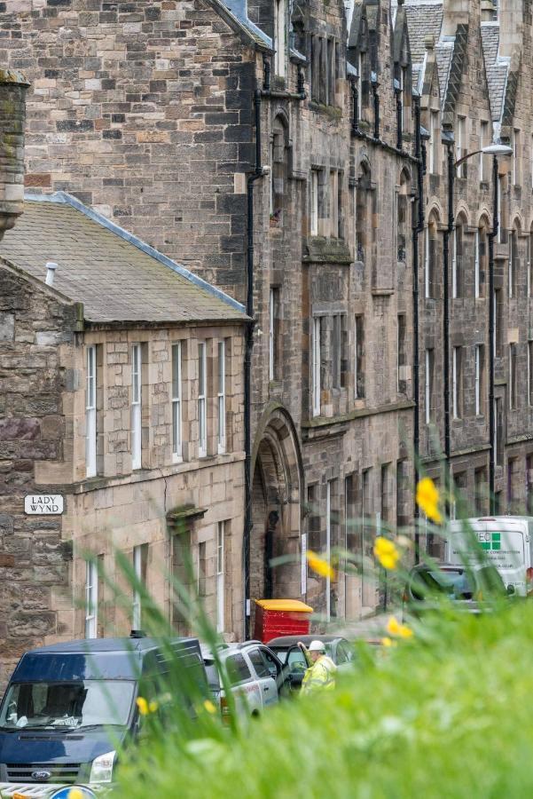 Kings Stables, Grassmarket Villa เอดินบะระ ภายนอก รูปภาพ