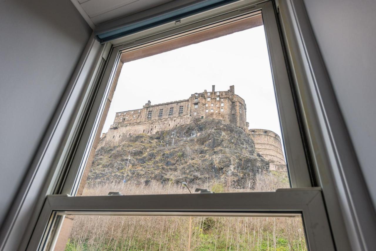 Kings Stables, Grassmarket Villa เอดินบะระ ภายนอก รูปภาพ
